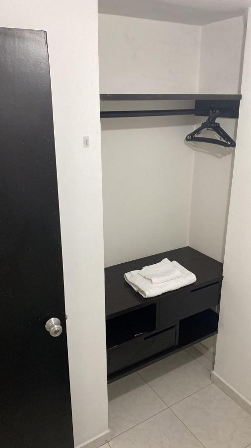 Acogedor Apartamento Pequeno E Independiente 보고타 외부 사진