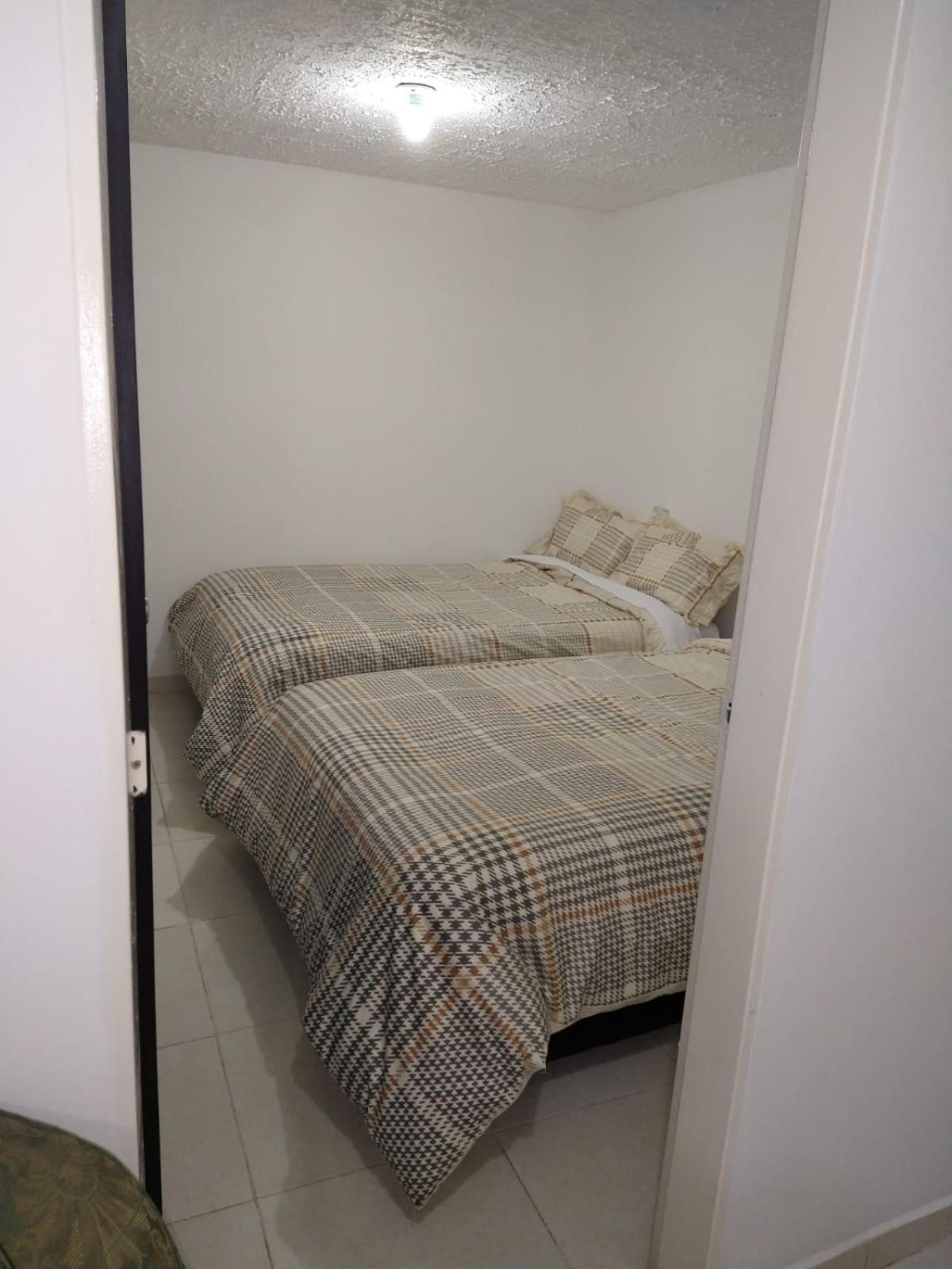 Acogedor Apartamento Pequeno E Independiente 보고타 외부 사진